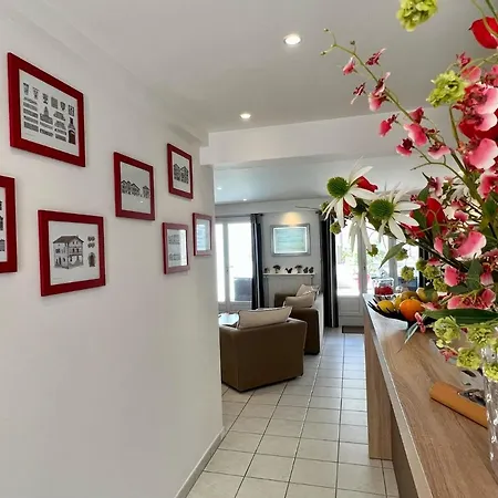 120m2 Avec Deux Terrasses Ensoleillees A Lejlighed