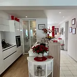 120m2 Avec Deux Terrasses Ensoleillees A *
