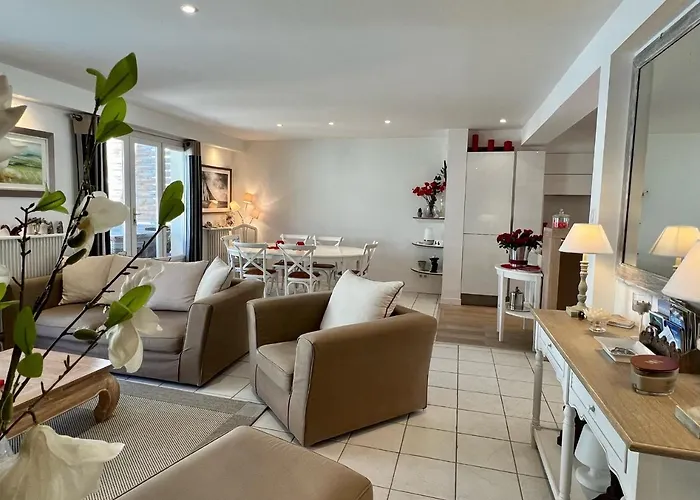 Appartamento 120m2 Avec Deux Terrasses Ensoleillées à